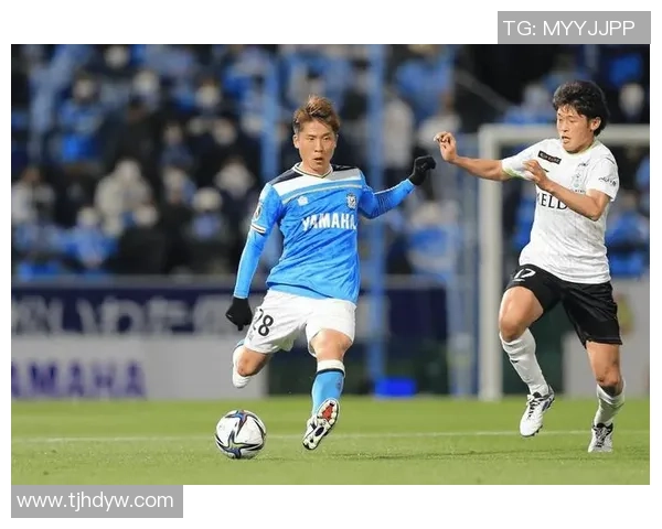 柏太阳神与冈山绿雉的历史交锋回顾与赛场表现分析 柏太阳神与冈山绿雉的历史交锋回顾与赛场表现分析