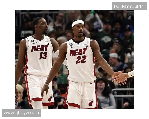 热火逆转雄鹿展现团队精神2020东部半决赛G3精彩回顾与分析 热火逆转雄鹿展现团队精神2020东部半决赛G3精彩回顾与分析